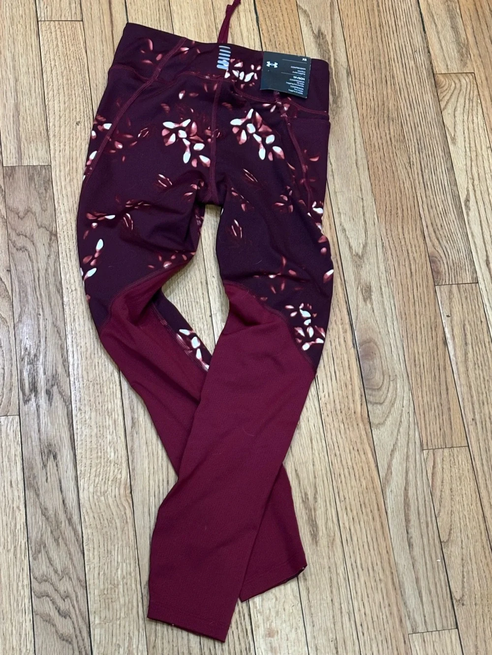 Under Armour maroon mid rise ankle mesh cut out leggings XS NWT